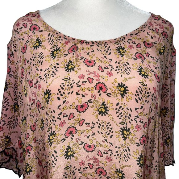 VELVET by Graham & Spencer Floral Top Size Medium - Picture 10 of 10